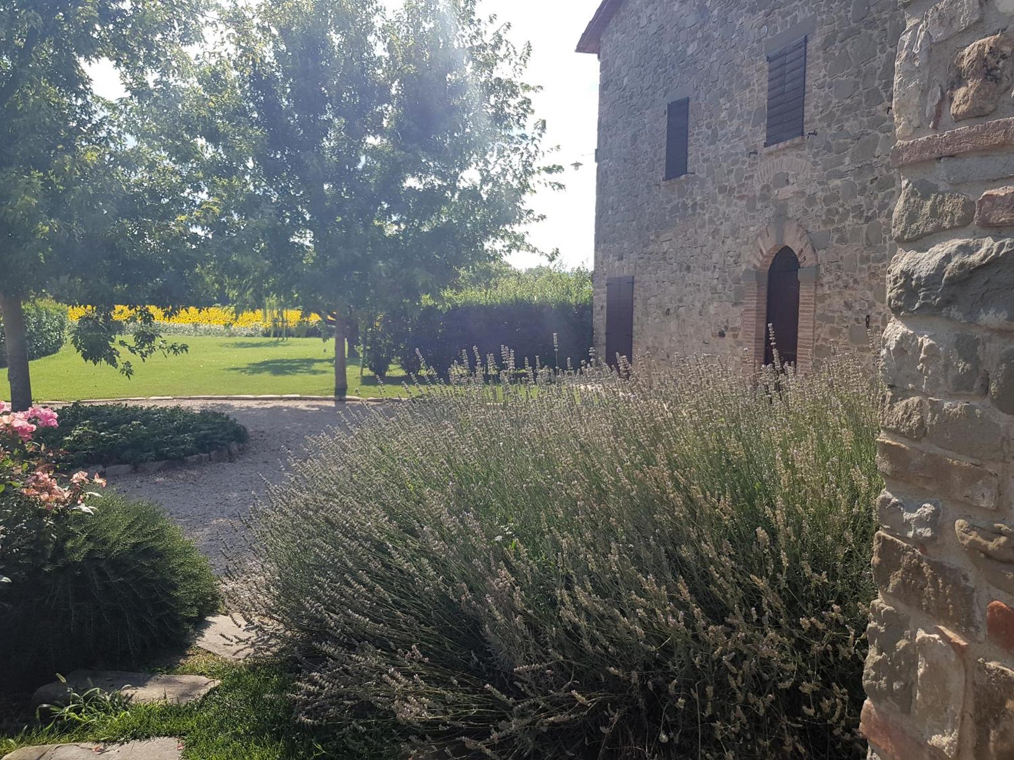 Agriturismo Villa Al Piano Тоди Экстерьер фото