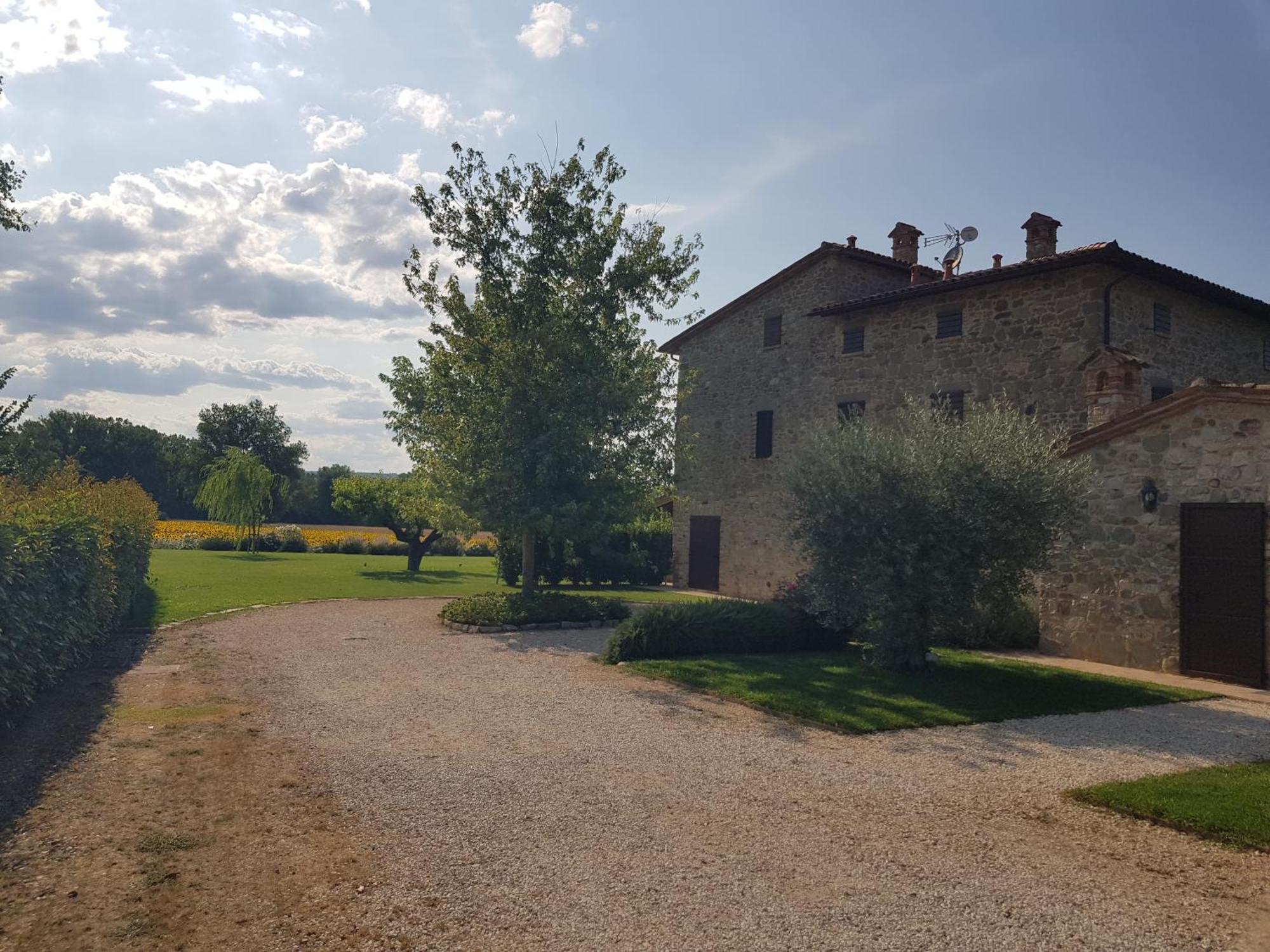 Agriturismo Villa Al Piano Тоди Экстерьер фото